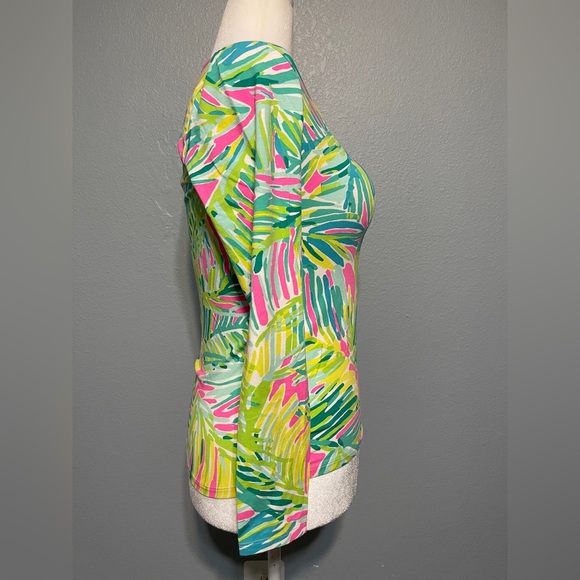 Lilly Pulitzer Tropical Leaves Top Long Sleeve V Neck Beach Preppy Resort Small - Picture 2 of 13